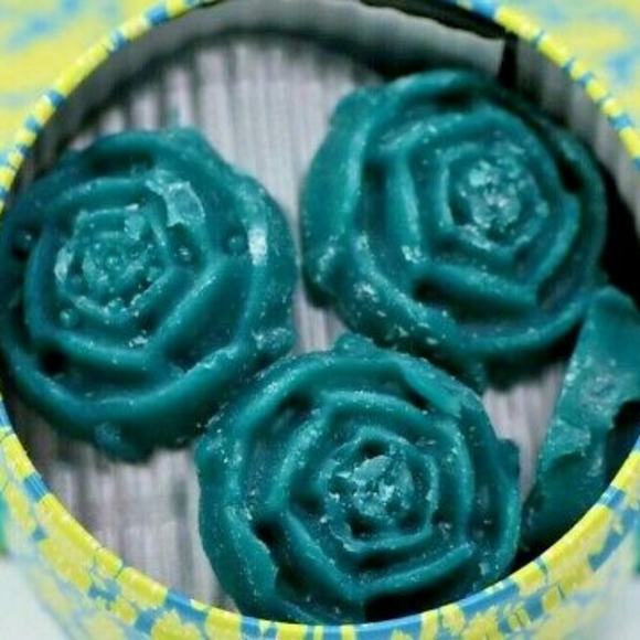 Pioneer Woman Wax Melts 2 Tins - Picture 3 of 7